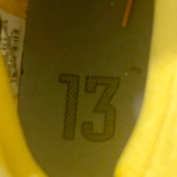 Nike Yellow and Black Paul George Sneakers with Modern Design - Picture 8 of 10